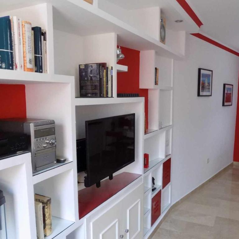 La Farola Centro de Málaga con Parking 445 Max - Apartamento de 2 dormitorios - 2