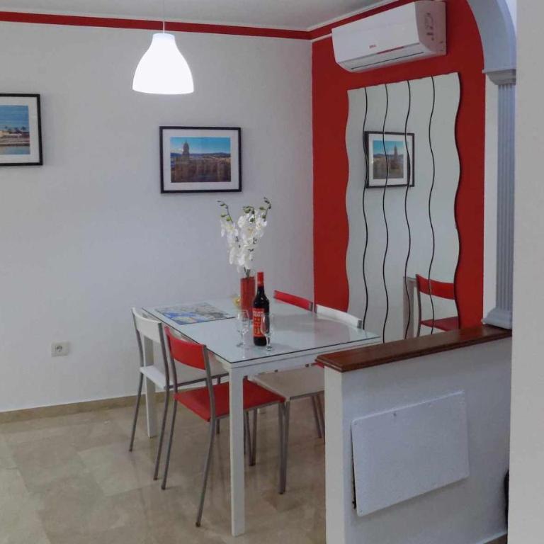 La Farola Centro de Málaga con Parking 445 Max - Apartamento de 2 dormitorios - 4
