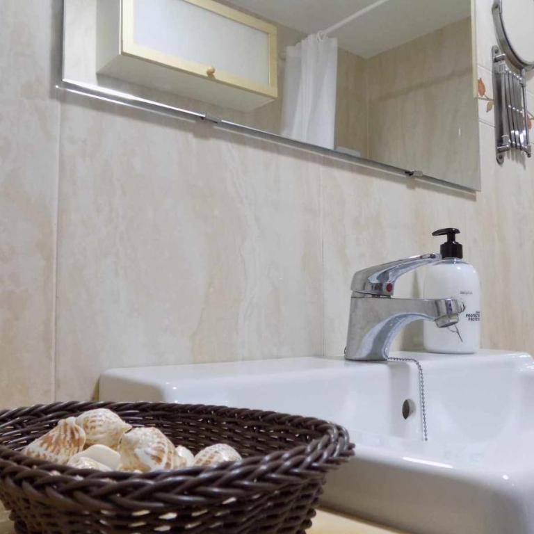 La Farola Centro de Málaga con Parking 445 Max - Apartamento de 2 dormitorios - 13