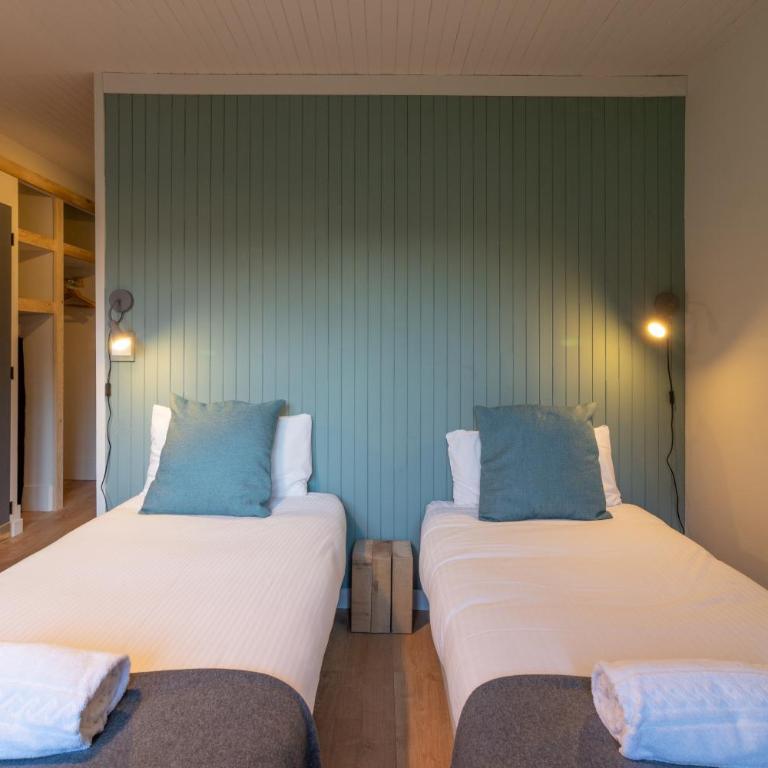 CHALET AUBERGE - Les Mélèzes - Chambre Quadruple - Vue sur Montagnes - 1