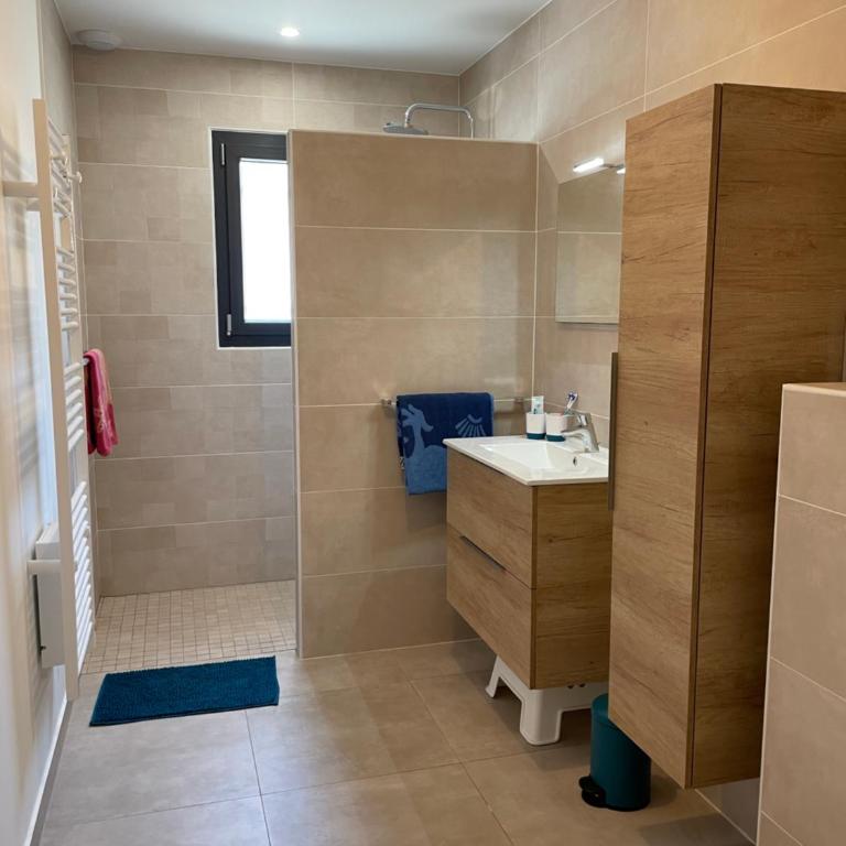 Villa neuve 5 Etoiles avec piscine chauffée, à 900m des plages - Villa - 20