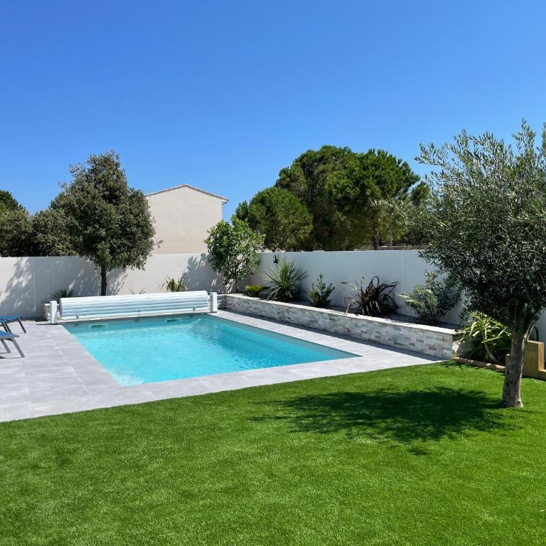 Villa neuve 5 Etoiles avec piscine chauffée, à 900m des plages - Villa - 3