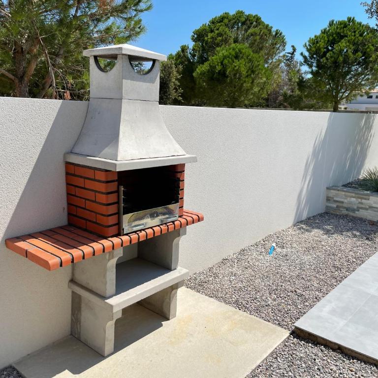 Villa neuve 5 Etoiles avec piscine chauffée, à 900m des plages - Villa - 8