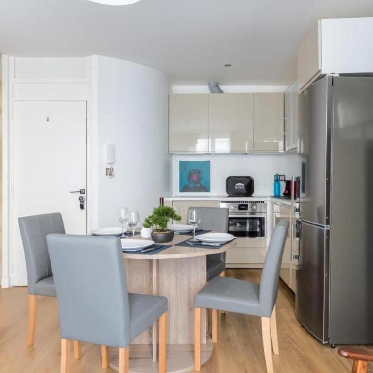 EasyLodge - Appartement 3 chambres Bordeaux - Three-Bedroom Apartment - 10