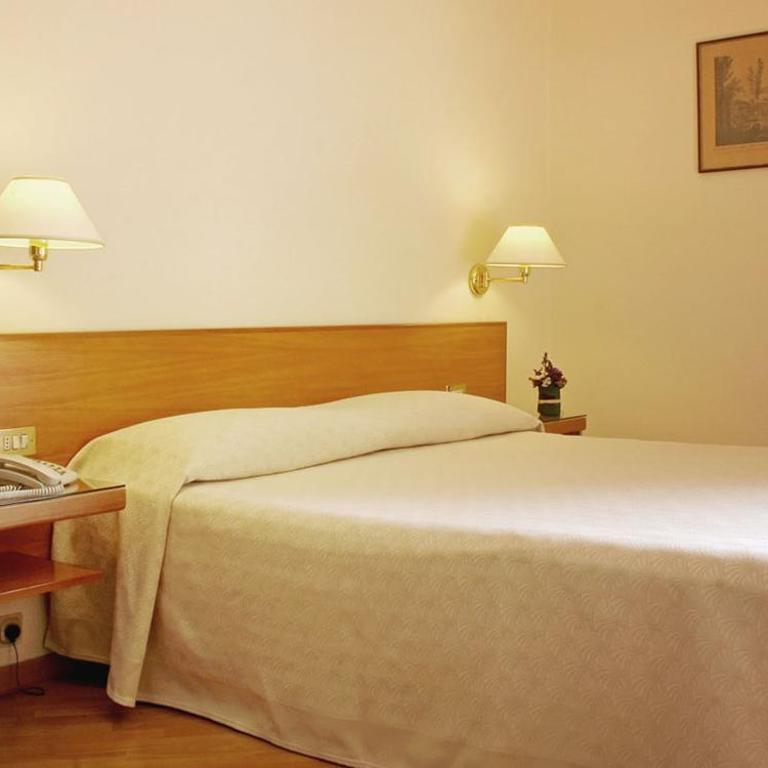 Hotel Plaza - Camera Matrimoniale - 1