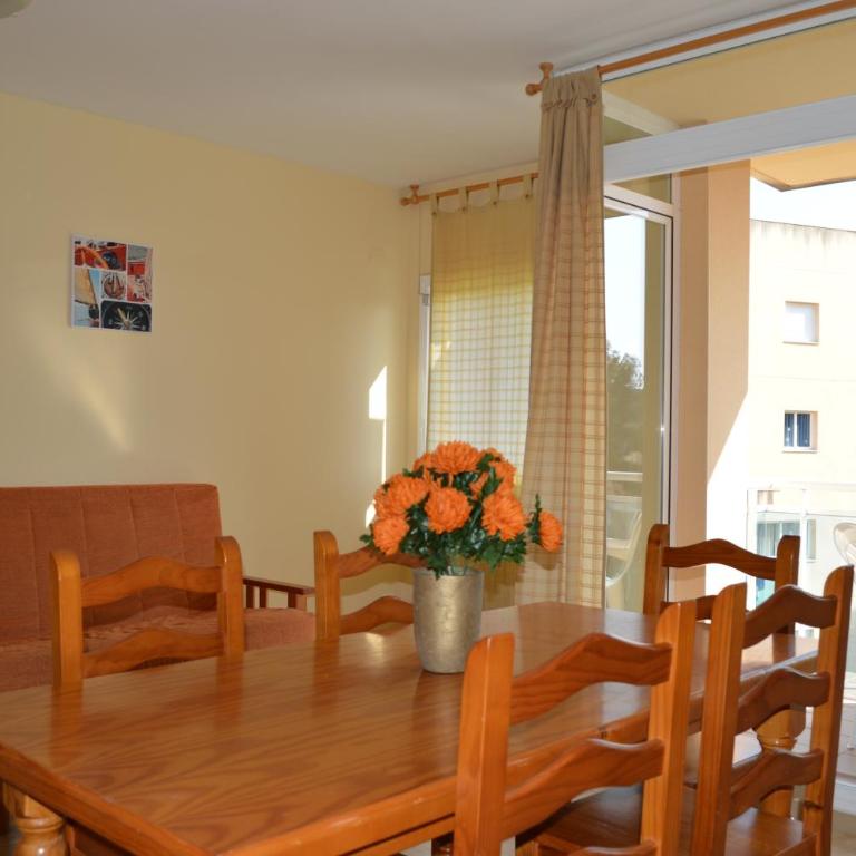 JOYAPARTMENTS Golden Pineda - Two Bedroom Apartment with Terrace - 10