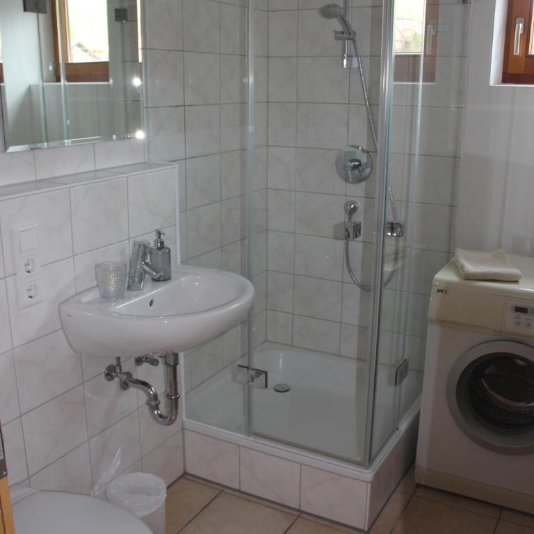 Ferienwohnungen Almrausch - Apartment mit 2 Schlafzimmern (für 4 Erwachsene) - 1. Etage - 10