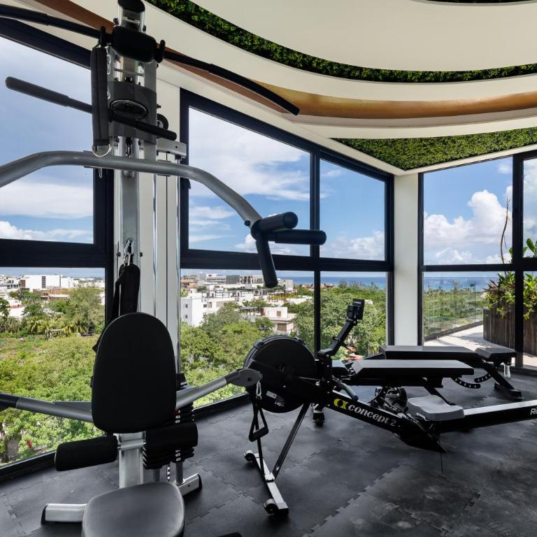 Lil Town - Studio Rooftop Pool & Gym - 6