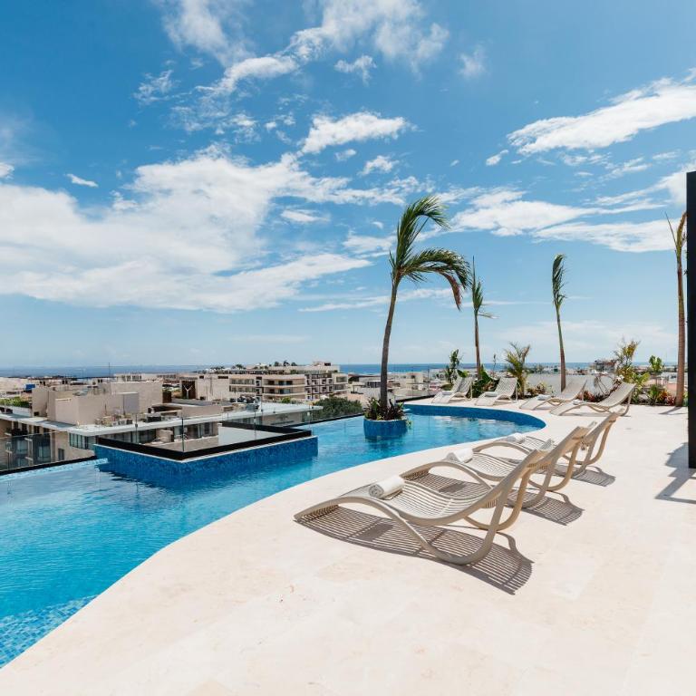 Lil Town - Studio Rooftop Pool & Gym - 33