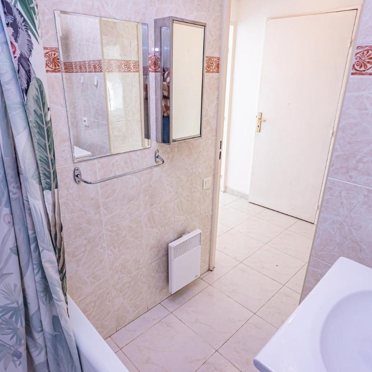 Two bedroom Cannes - Maison 2 Chambres - 11