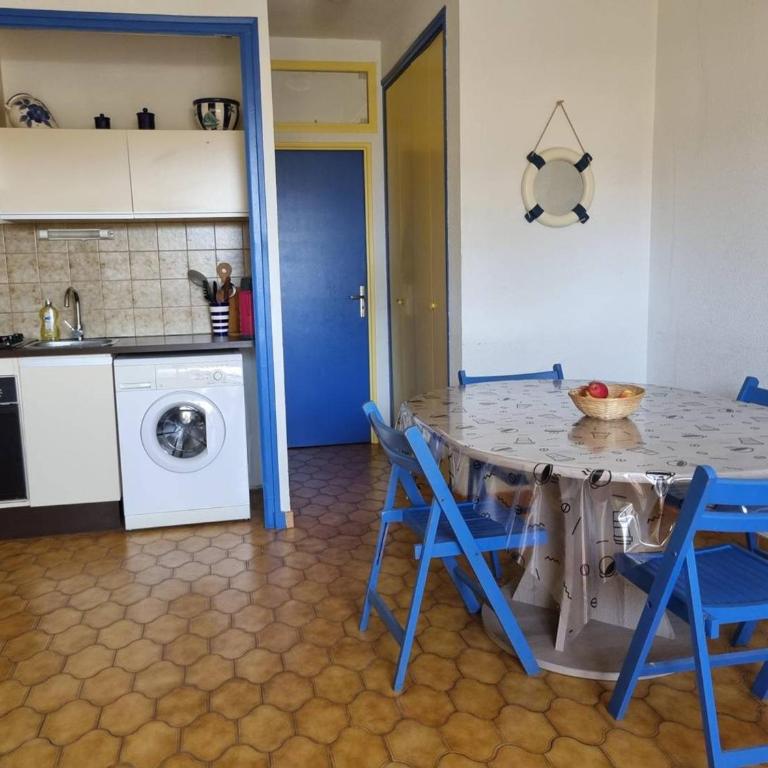 Studio cabine 4 pers. RDC, terrasse sud, 300m plage et commerces - FR-1-388-205 - Studio - 4