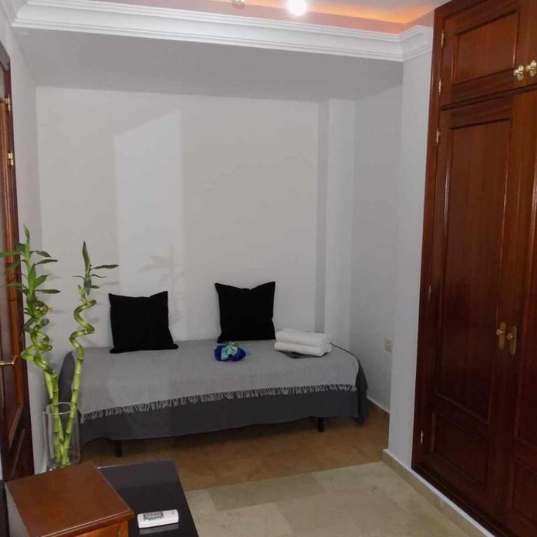 La Farola Centro de Málaga con Parking 445 Max - Apartamento de 2 dormitorios - 35