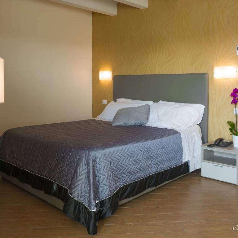 Porto Di Claudio - Suite Classic - 11