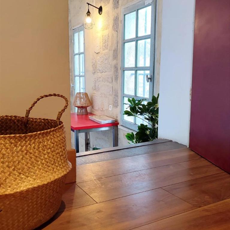 Uzès, au cœur du centre médiéval La Boussole d'Uzès, appartement de caractère du XVII -ème siècle - Appartement 2 Chambres - 13
