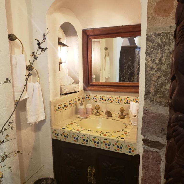 Tres Fuentes Hotel Boutique - Suite Doble Deluxe - Cama grande - 4