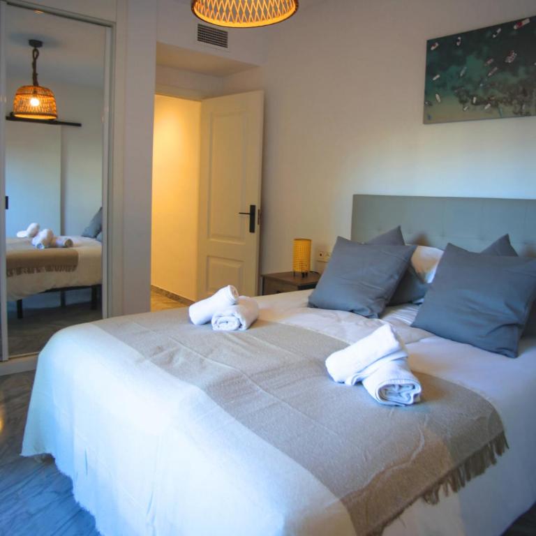 MARBELLA HOME RENTALS - 2BR, 2BTH apartment near Puerto Banús - Apartamento de 2 dormitorios - 16