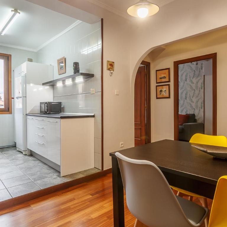Vivienda turistica en el centro reformada con wifi - Two-Bedroom Apartment - 4
