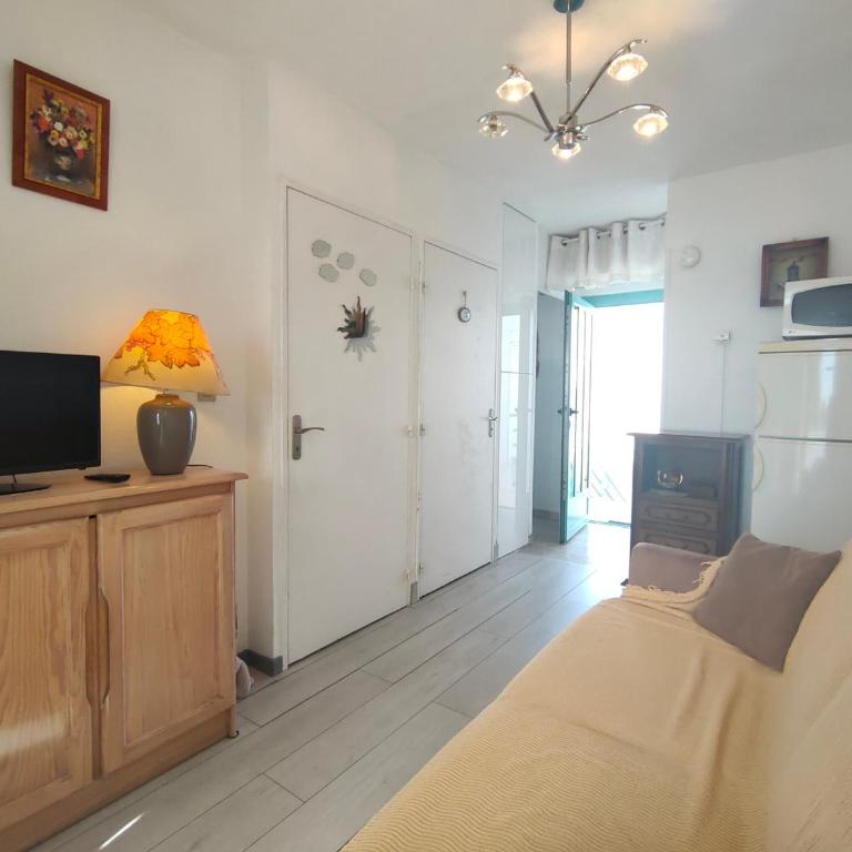 T1 calme avec parking et climatisation à Balaruc-les-Bains - FR-1-503-171 - Apartment - 1