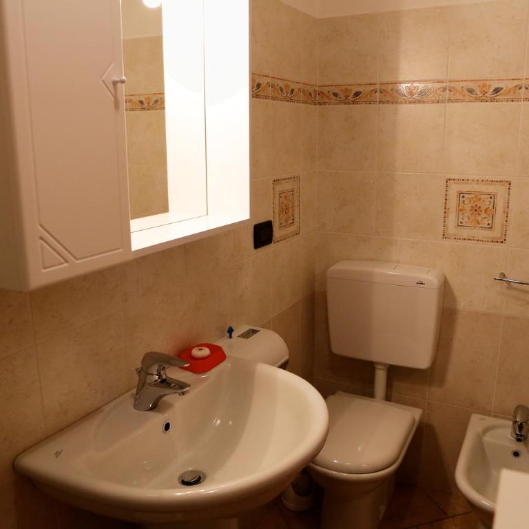 Valley Vacanze - Appartamento con 2 Camere da Letto e Terrazza (5 Adulti) - 10
