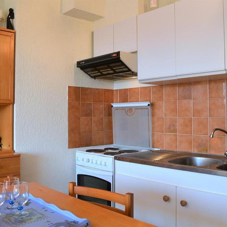 Studio coin nuit proche plage avec parking - Le Lavandou - FR-1-251-83 - Apartamento (3 adultos) - 4