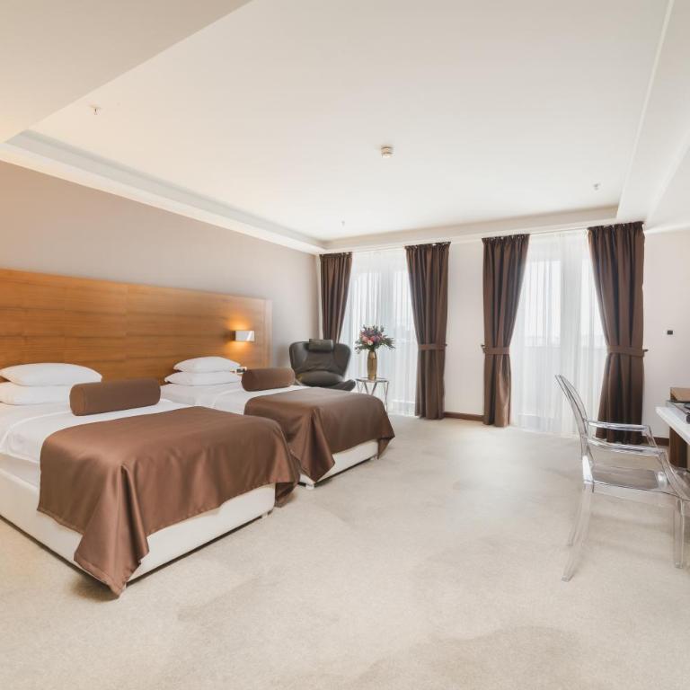 Hotel Aurel - Special Offer - Superior Double or Twin Room - 2
