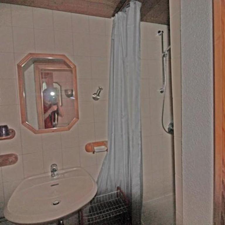 Haus Gerdi - Four-Bedroom Chalet with Bath - 7