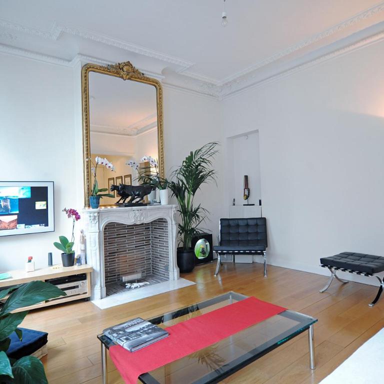Champs Elysees Homestay - AIR CONDITIONING - Chambre Double - 3