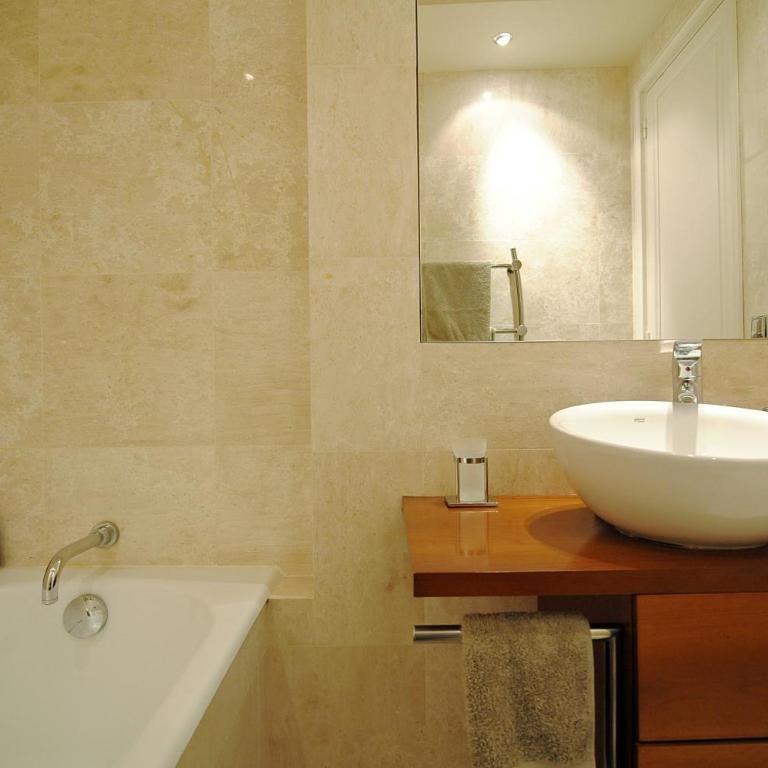 Champs Elysees Homestay - AIR CONDITIONING - Chambre Double - 10
