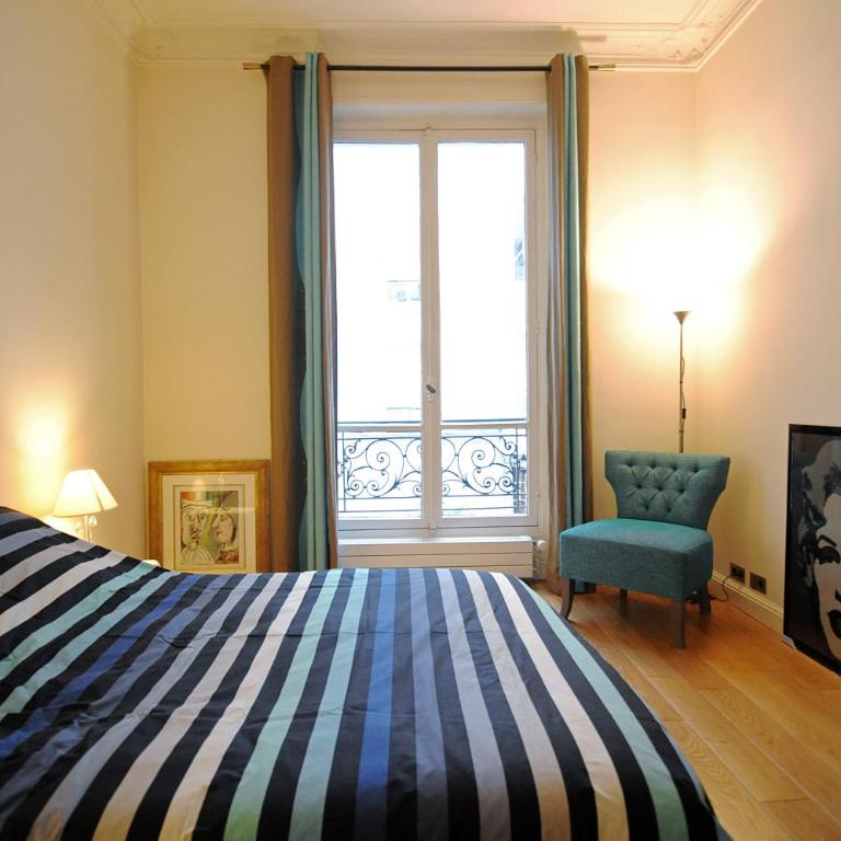 Champs Elysees Homestay - AIR CONDITIONING - Chambre Double - 9