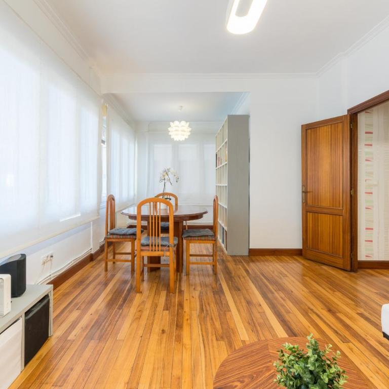 Ybarra apartment by People Rentals - Two-Bedroom Apartment - 9