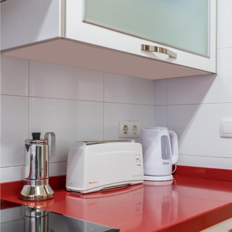 Ybarra apartment by People Rentals - Two-Bedroom Apartment - 14