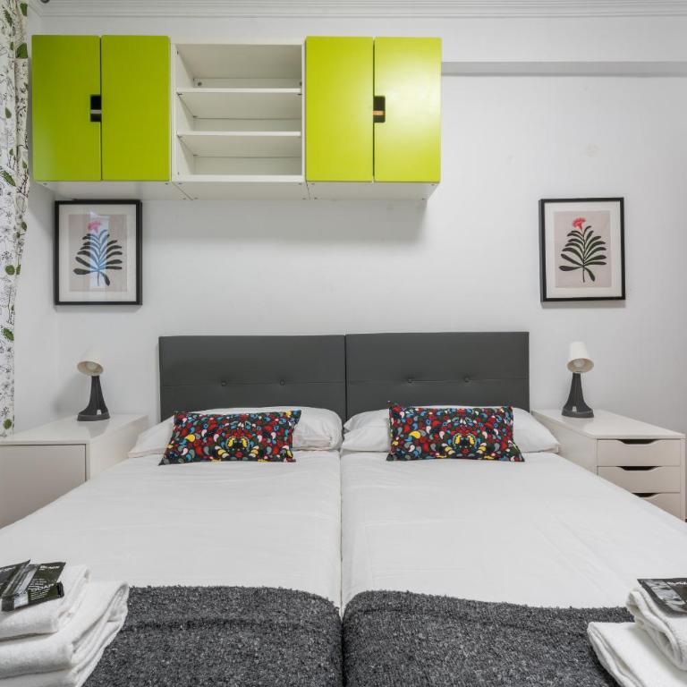 Ybarra apartment by People Rentals - Two-Bedroom Apartment - 16