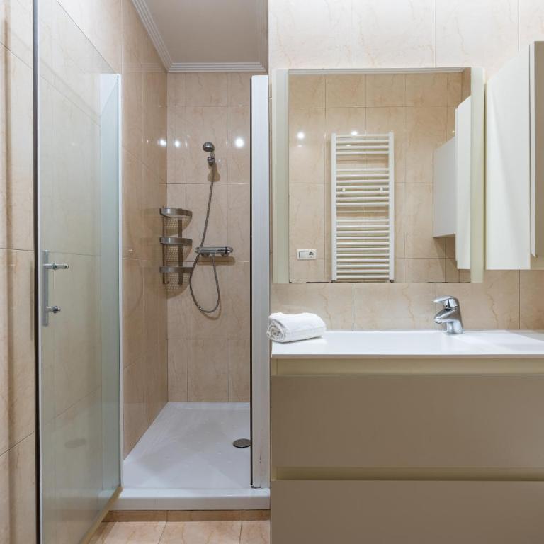 Ybarra apartment by People Rentals - Two-Bedroom Apartment - 21