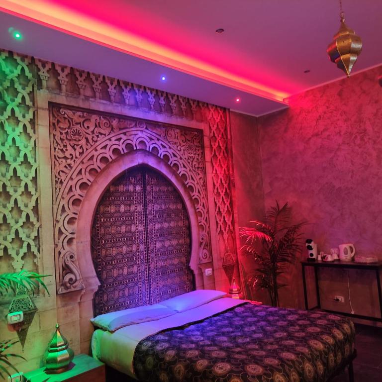 Suite Marrakech - Queen Room with Spa Bath - 1