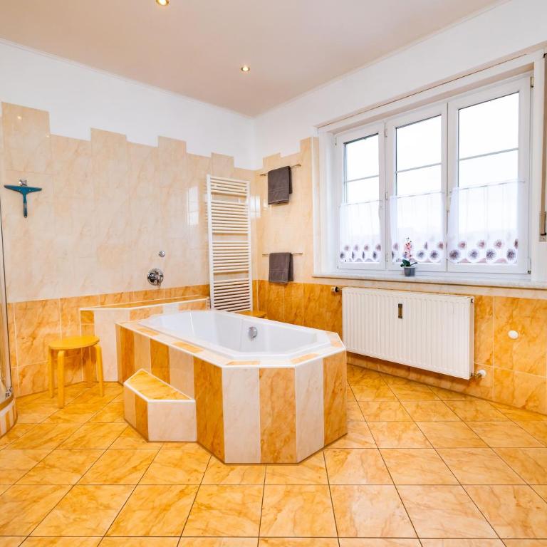 Ferienwohnung ALEX - Apartment with Balcony - 13