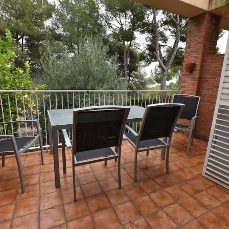 Preciosa zona natural La Mora - Three-Bedroom House - 17
