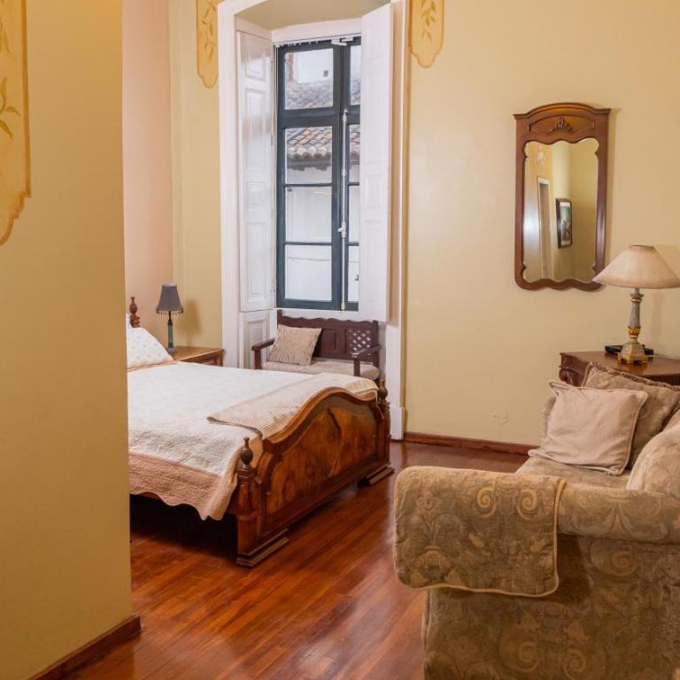 Casa Colonial Quito - Habitación Doble con vistas a la montaña - 1