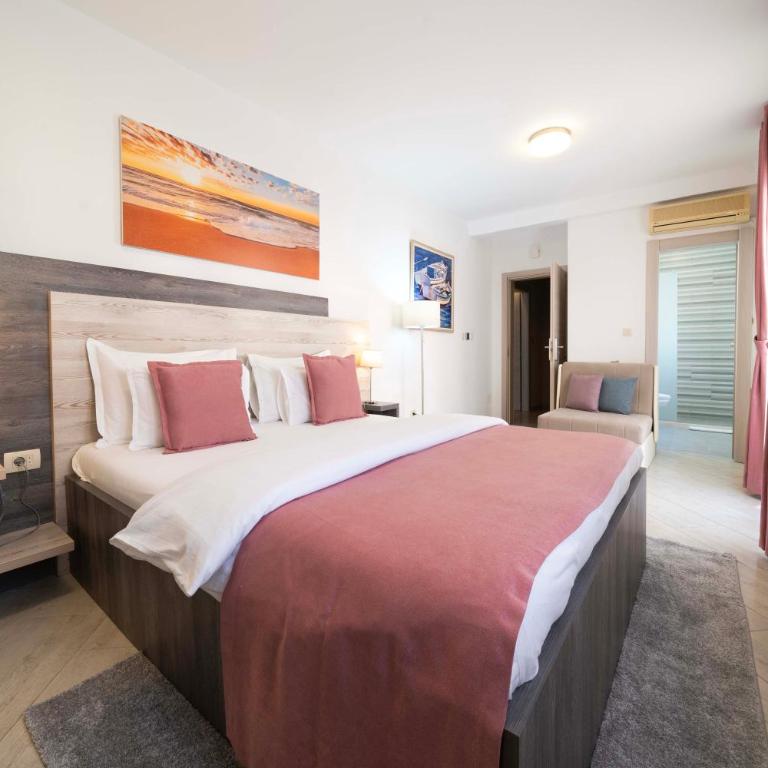 Boutique Hotel Momentum by Aycon - Standard Double/Twin Room with Extra Bed "Blok B" by Momentum - 6