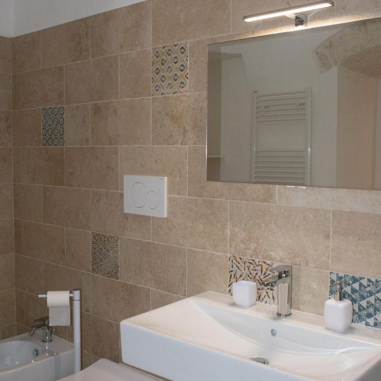 Trulli in Puglia with Private Forest - Two-Bedroom Trullo House - 22