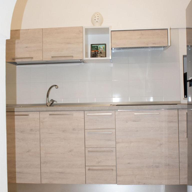 Trulli in Puglia with Private Forest - Two-Bedroom Trullo House - 18