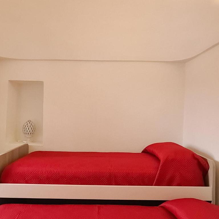 Trulli in Puglia with Private Forest - Two-Bedroom Trullo House - 9