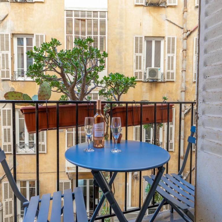 Nice Central Art Deco Flat 45 m² - Appartement - 12