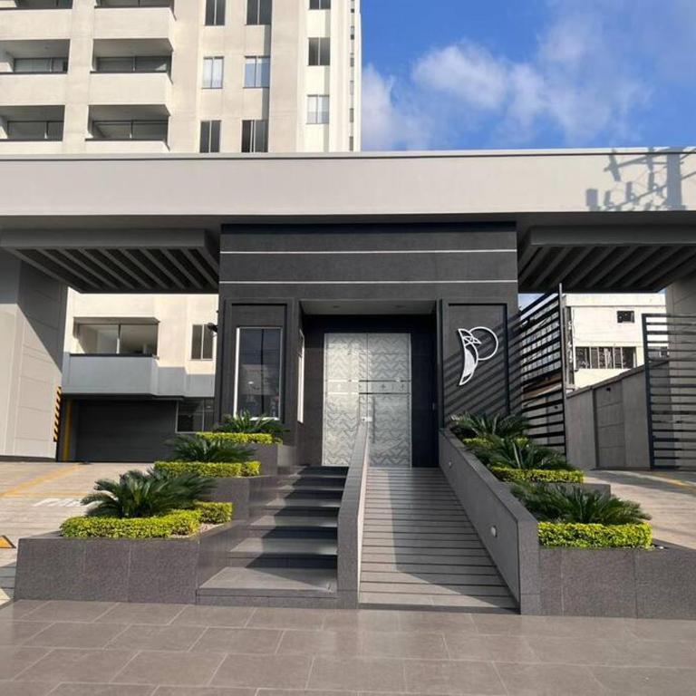 SILVER PARK - Three-Bedroom Apartment - 1