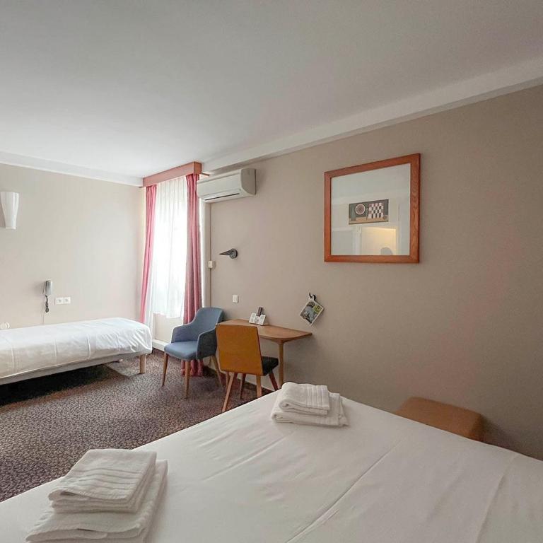 Logis Hôtel de l'Europe - Chambre Triple - Non-Fumeurs - 3