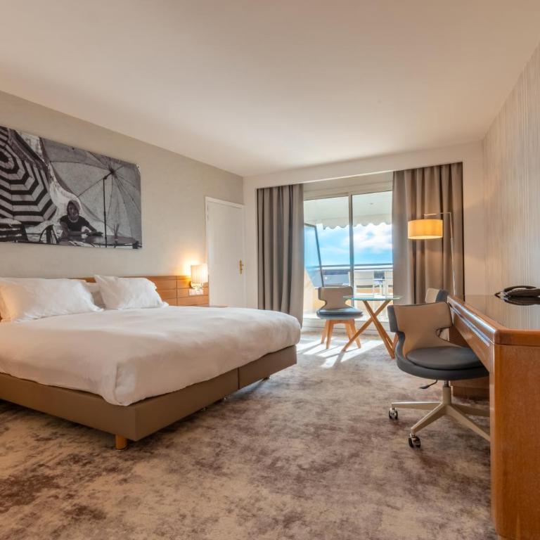 Holiday Inn Nice - Port St Laurent by IHG - Suite Lit King-Size avec Balcon - Vue sur Mer - 4