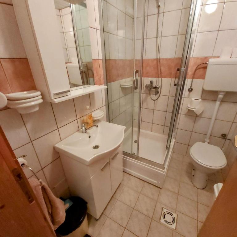 Apartman Dada - One-Bedroom Apartment - 14