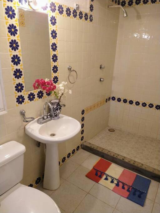 Lush Garden House near beaches with private pool. - Casa de 2 dormitorios - 9