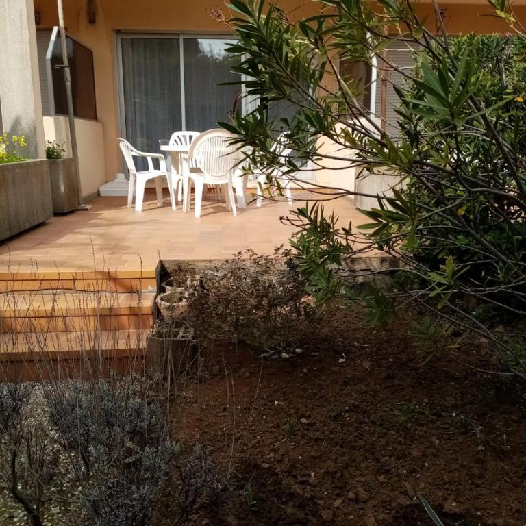 Rez de jardin à 100m de la mer - Apartment mit 1 Schlafzimmer - 8
