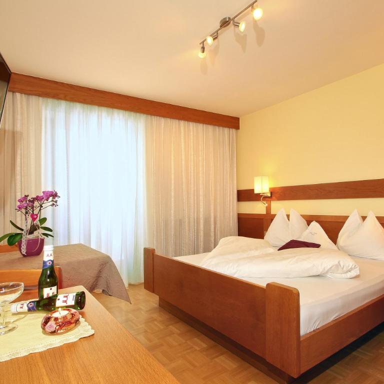 Hotel Garni Savoy - new opening - Camera Matrimoniale Standard con Balcone - 1