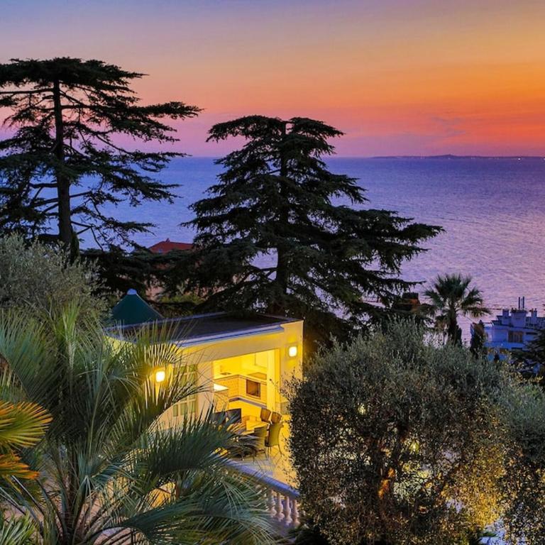 Luxury Villa at Mont Boron, swimming pool overviewing the bay - Villa avec Piscine Privée - 10